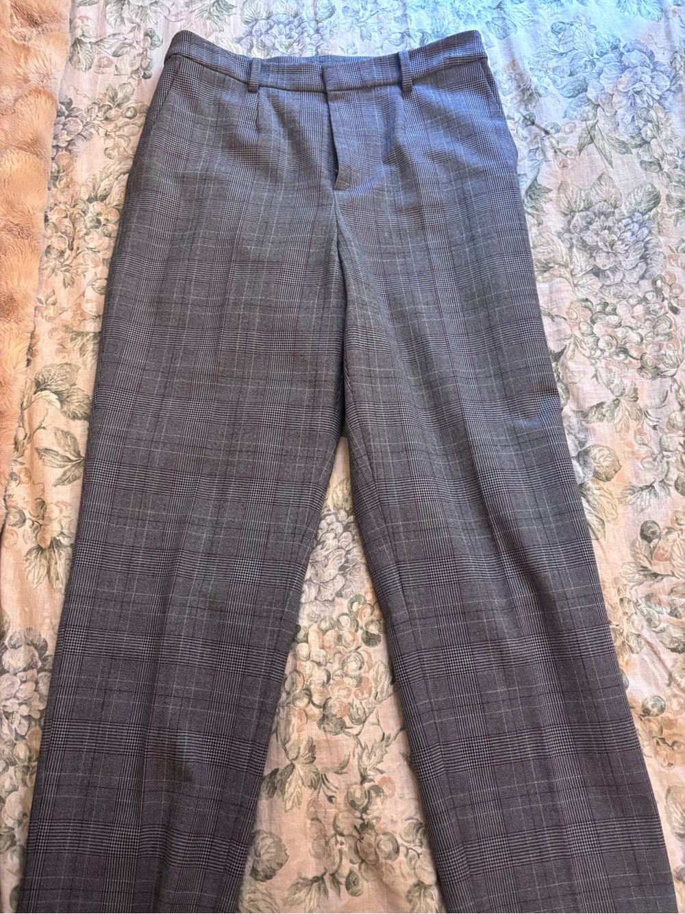 Uniqlo Gray Plaid Trousers with Subtle Red Windowpane